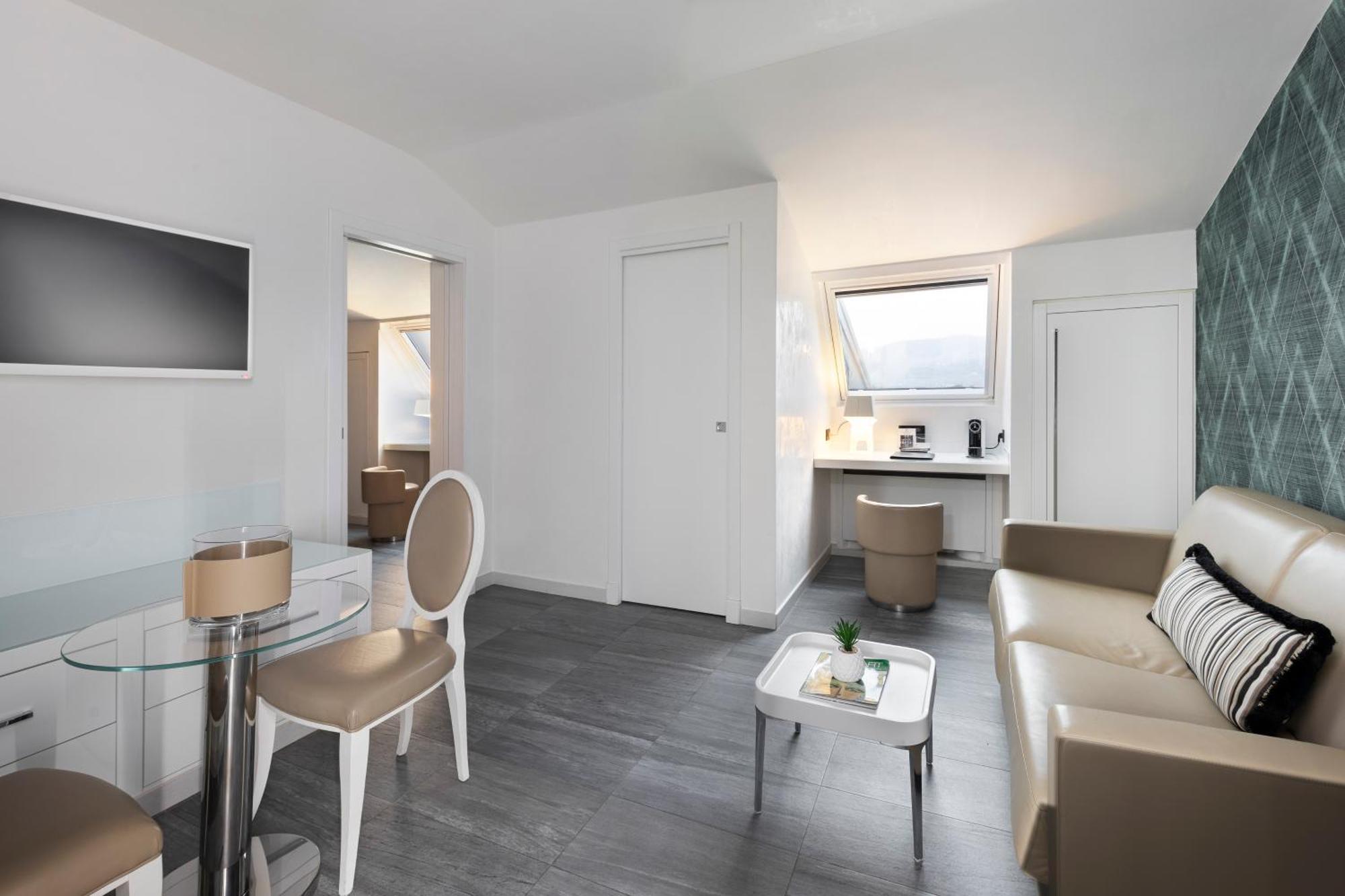 فندق مونتيكاتيني بالاس مونتيكاتيني تيرمي المظهر الخارجي الصورة A typical apartment at the complex