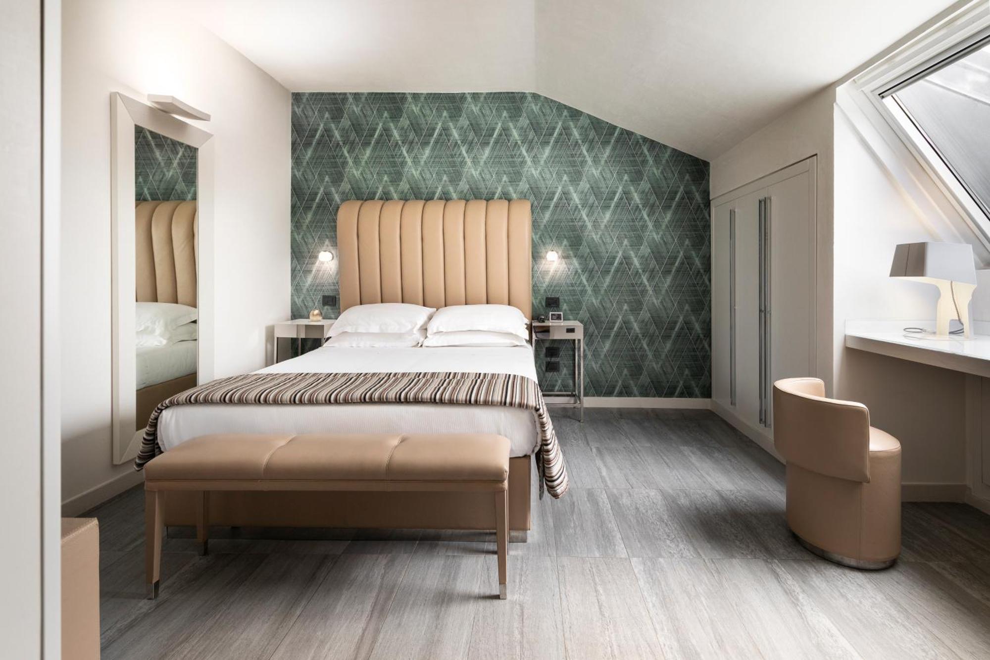 فندق مونتيكاتيني بالاس مونتيكاتيني تيرمي المظهر الخارجي الصورة A room at the hotel
