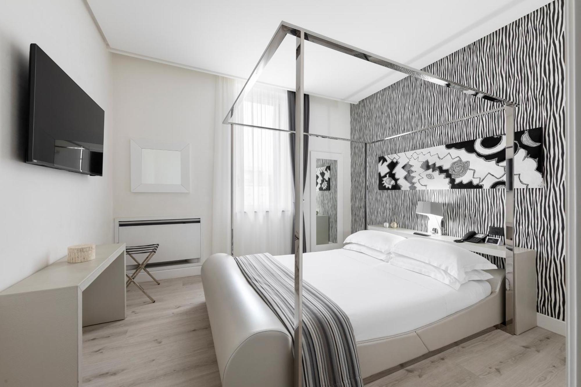 فندق مونتيكاتيني بالاس مونتيكاتيني تيرمي المظهر الخارجي الصورة A room at the hotel