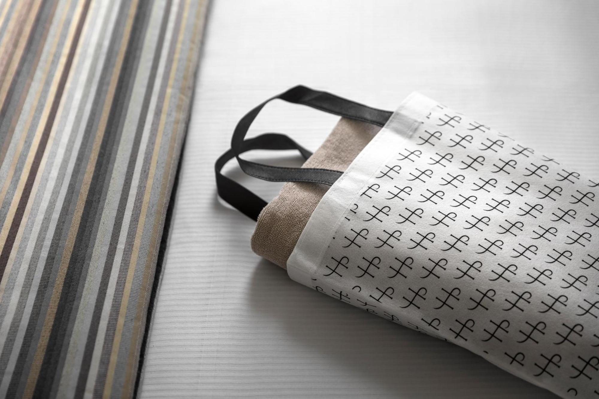 فندق مونتيكاتيني بالاس مونتيكاتيني تيرمي المظهر الخارجي الصورة A paper bag